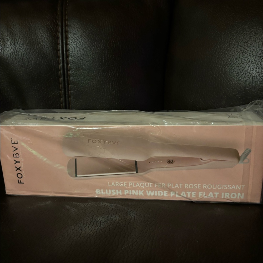 Foxybae Styling Wide Flatiron